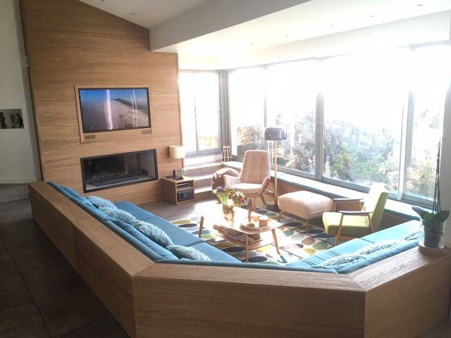 Habillage mural et habillage banquette sur mesure en chêne sablé à Toulon