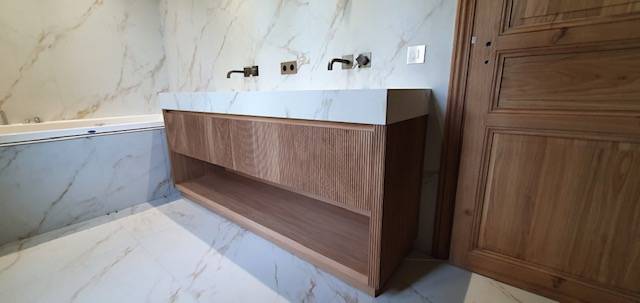 meuble salle de bain en chêne