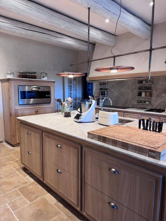 Cuisine bois à Hyères - jmc