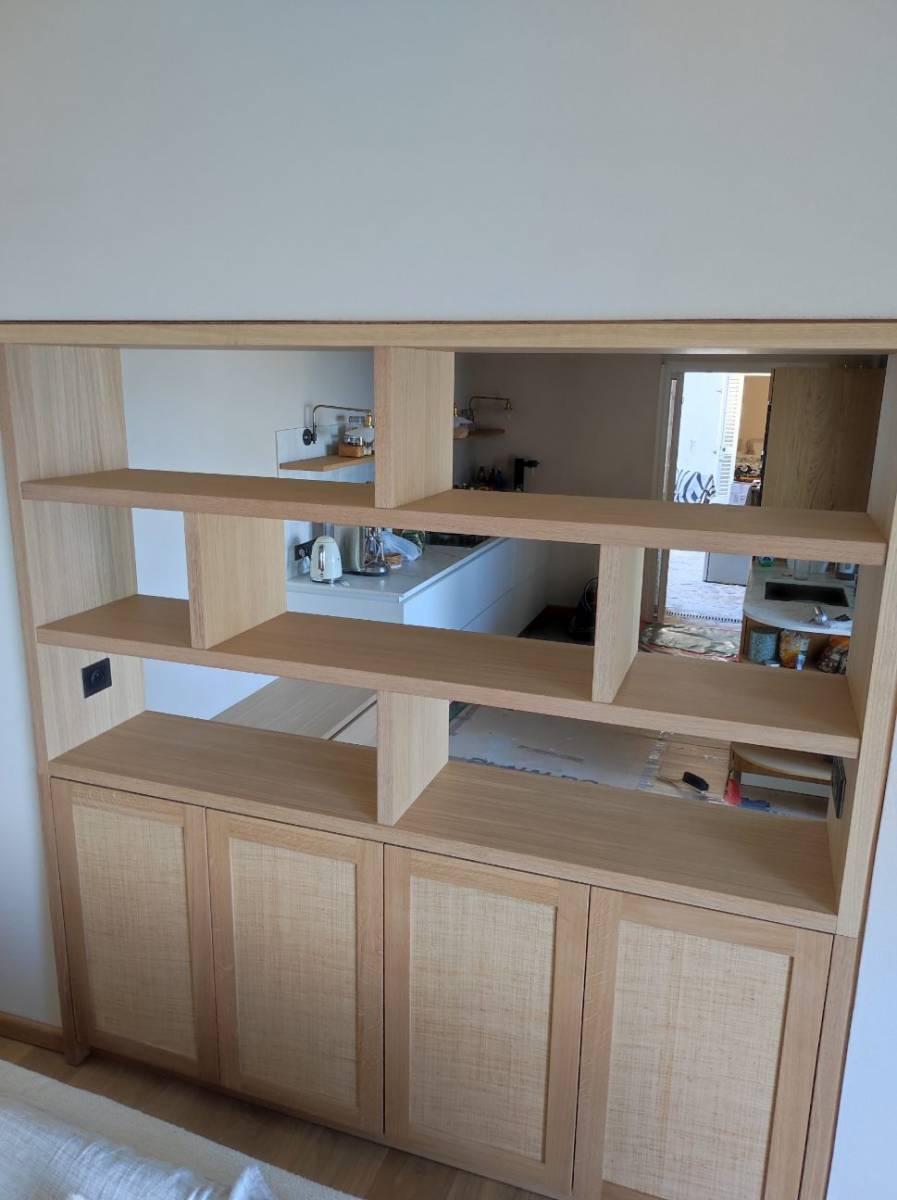 Conception de mobilier en bois : Meuble étagère design à Sanary